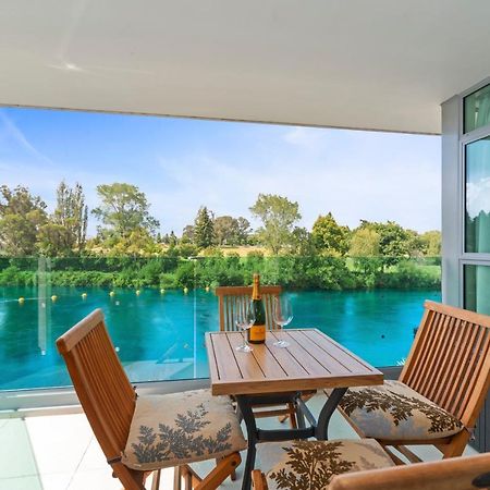 Two Views Taupo Apartment Luaran gambar