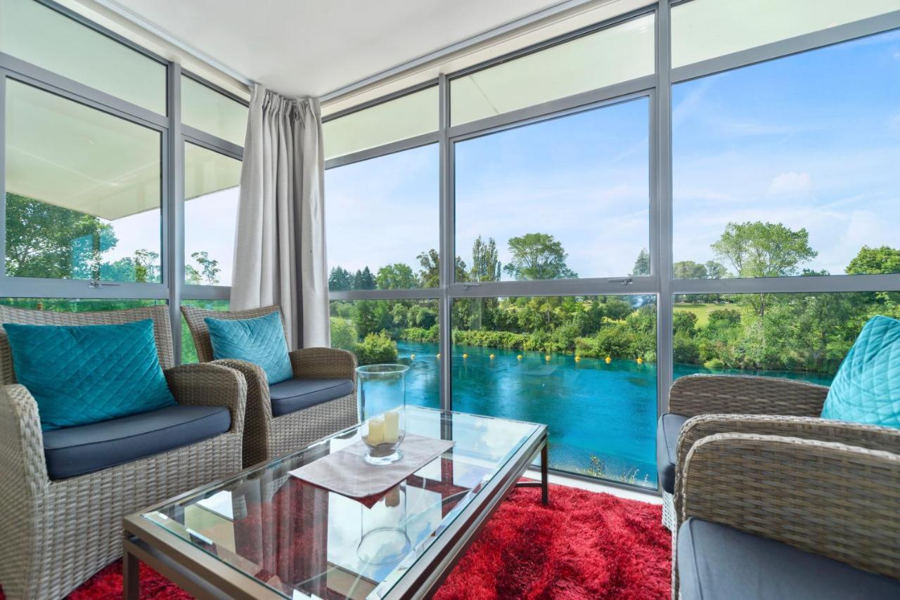 Two Views Taupo Apartment Luaran gambar