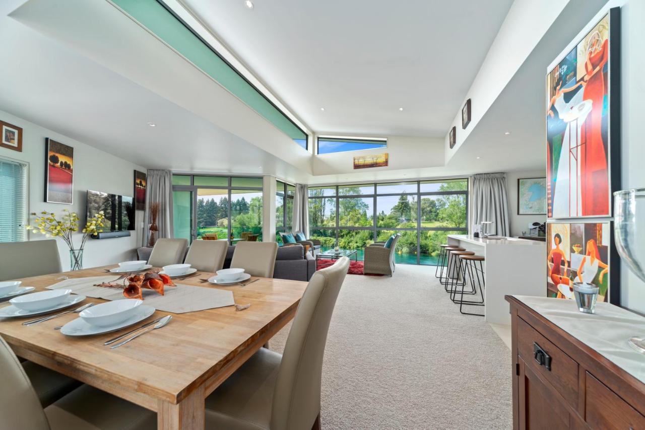 Two Views Taupo Apartment Luaran gambar