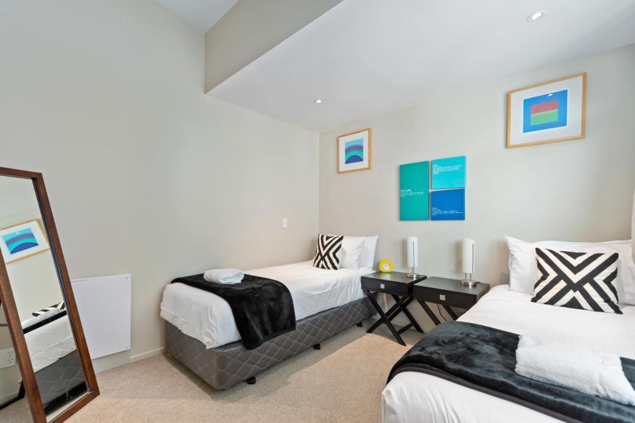 Two Views Taupo Apartment Luaran gambar